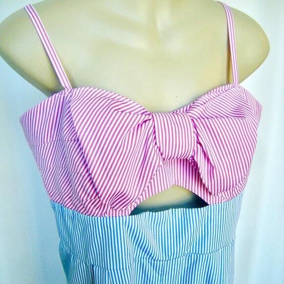 Romeo & Juliet Couture NWT Pinstripe Jumpsuit (LARGE) Wide Leg Retro Inspired - Picture 1 of 8